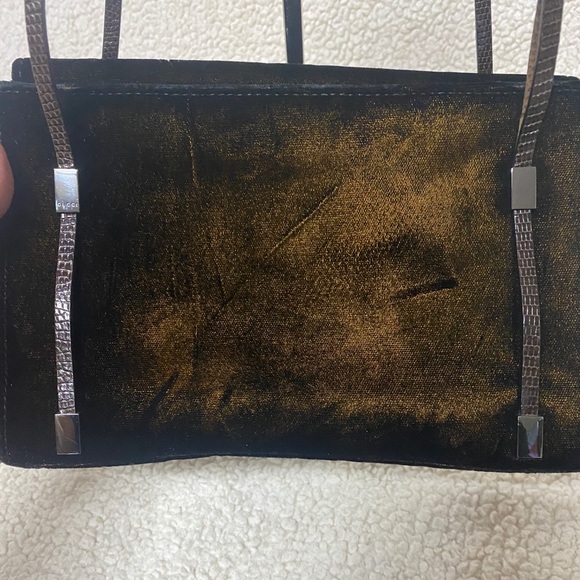 Vintage Gucci velvet purse - Picture 3 of 11